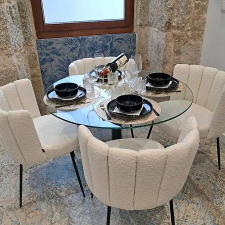Apartment Alei Art At Orzan Corunna A Coruna