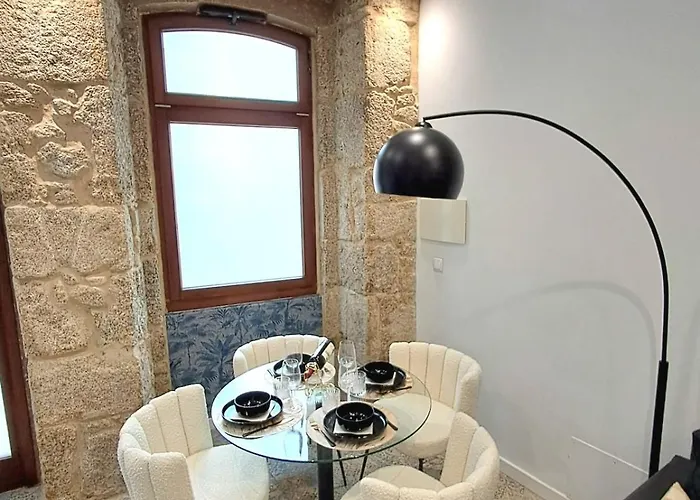 Apartment Alei Art At Orzan Corunna